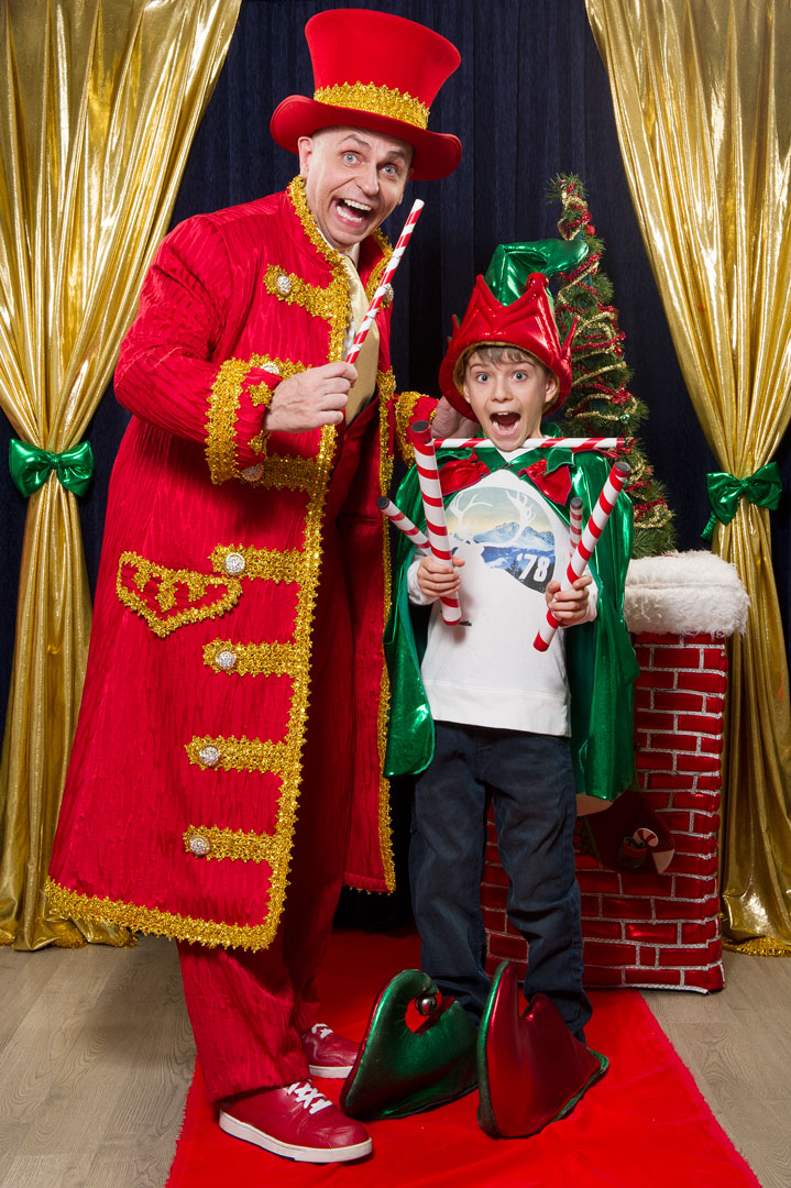 Magicien avec canne de Noël